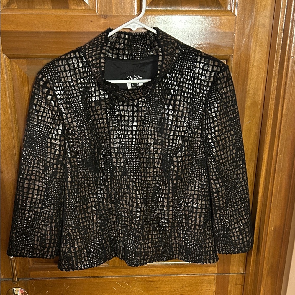 Chic Black and Silver Textured Blazer